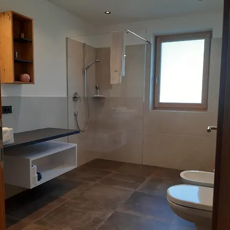 Farm stay Pschoalhof Lana